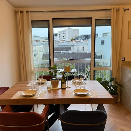 Апартаменты Bright Gem 15 Eiffel Tower View